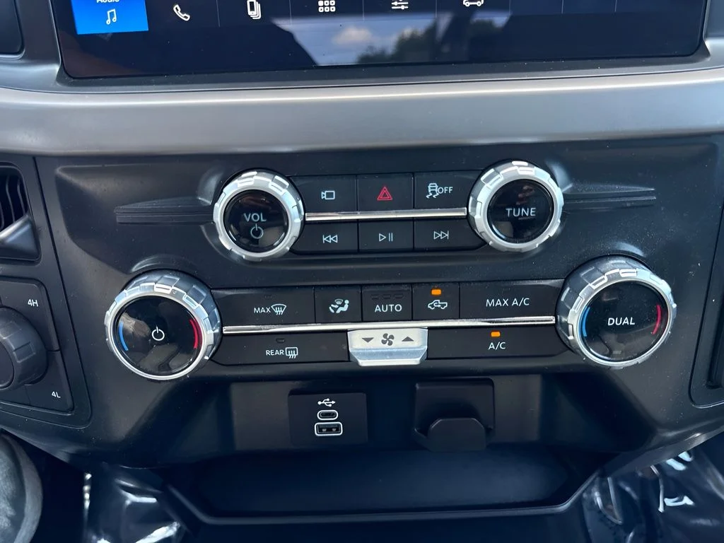 Used 2025 Gray Ford XLT image 10