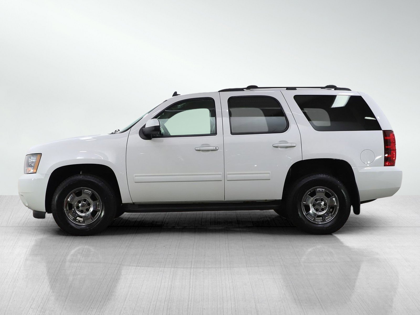 Used 2012 Chevrolet Tahoe LT with VIN 1GNSKBE08CR153062 for sale in Burnsville, Minnesota