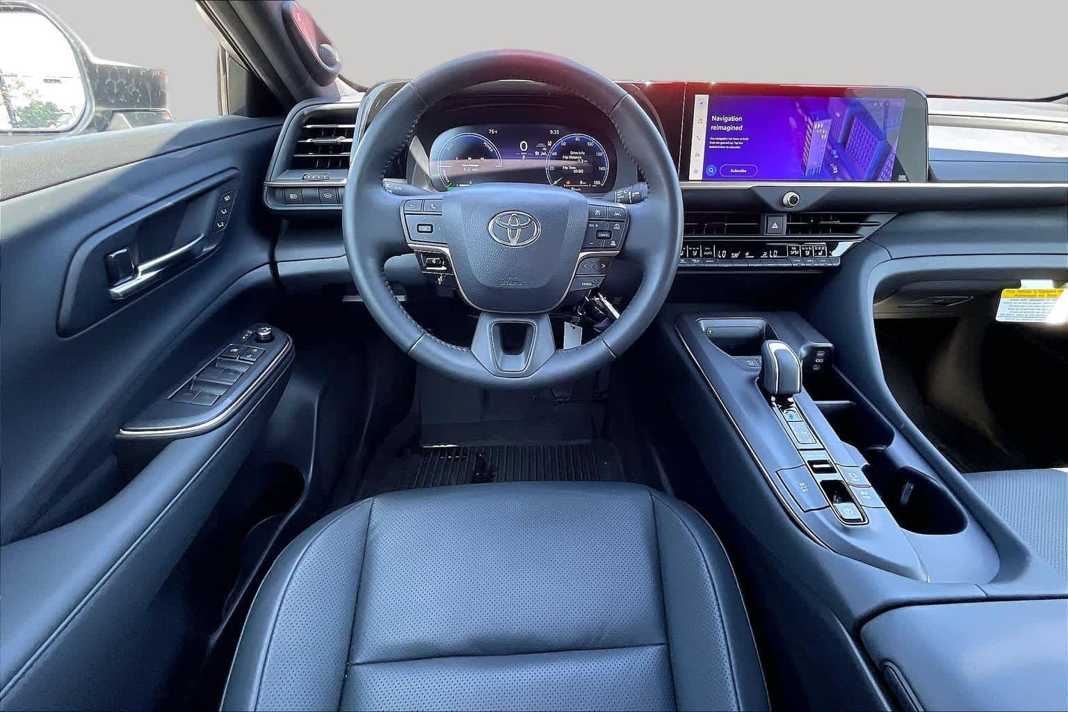 Certified Used 2023 Oxygen White Toyota Limited image 5