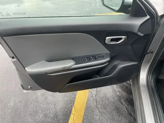 2025 Kia K4 LXS - Photo 14