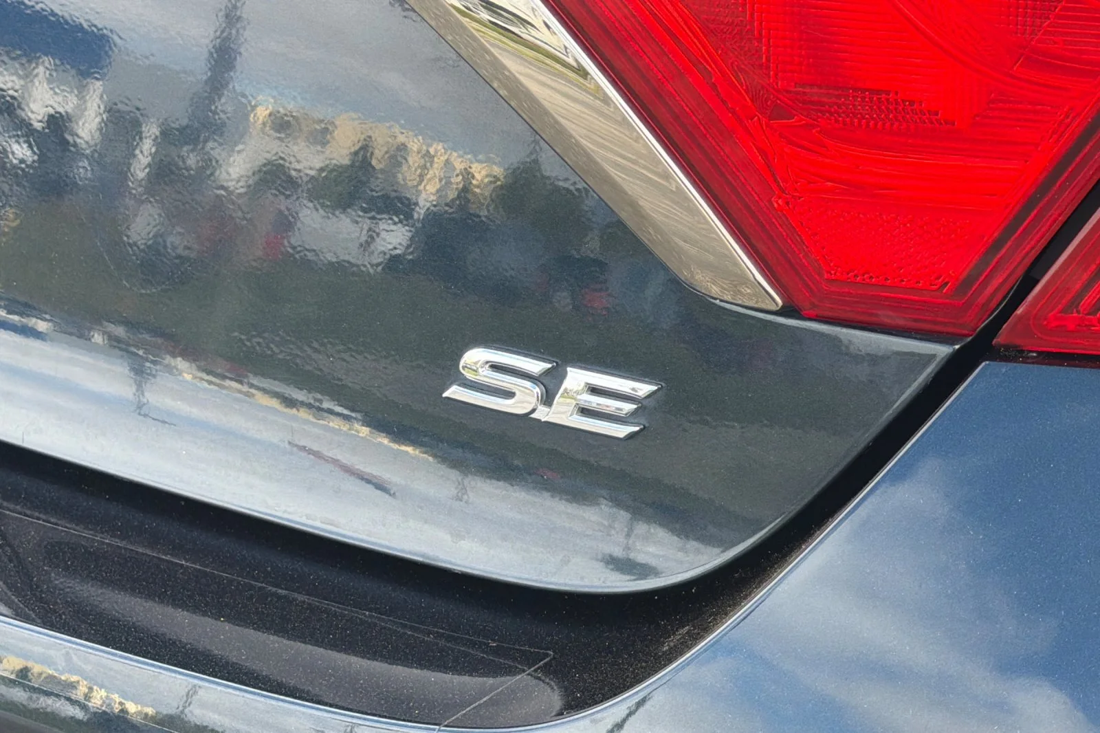 Used 2016 Gray Toyota SE image 40