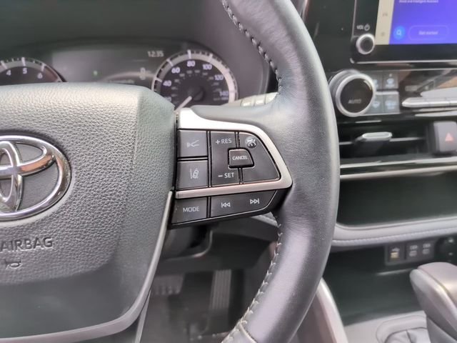 Certified Used 2025 Black Toyota LE image 21
