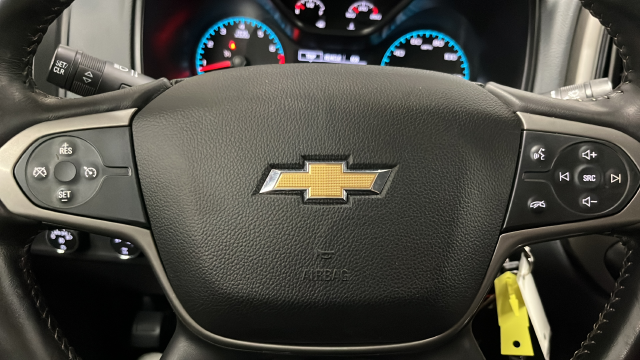 Used 2015 Black Chevrolet Z71 image 15