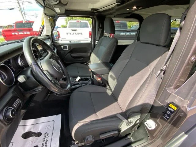 Used 2020 Gray Jeep Sport S image 12