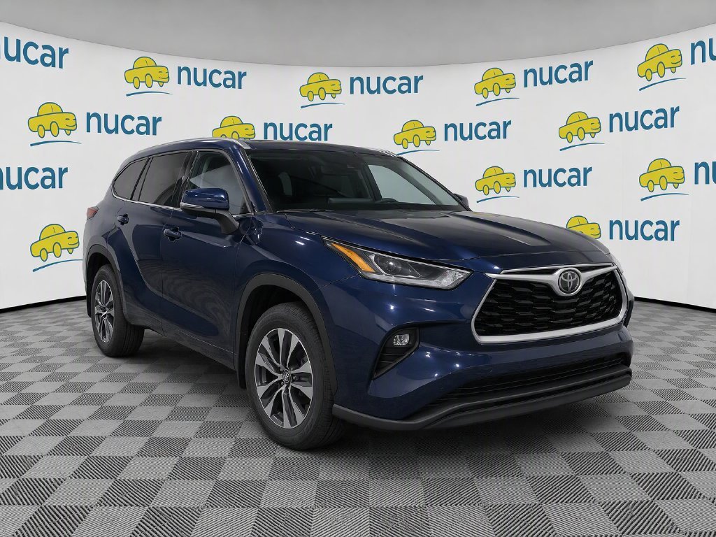 Used 2026  Toyota XLE image 2