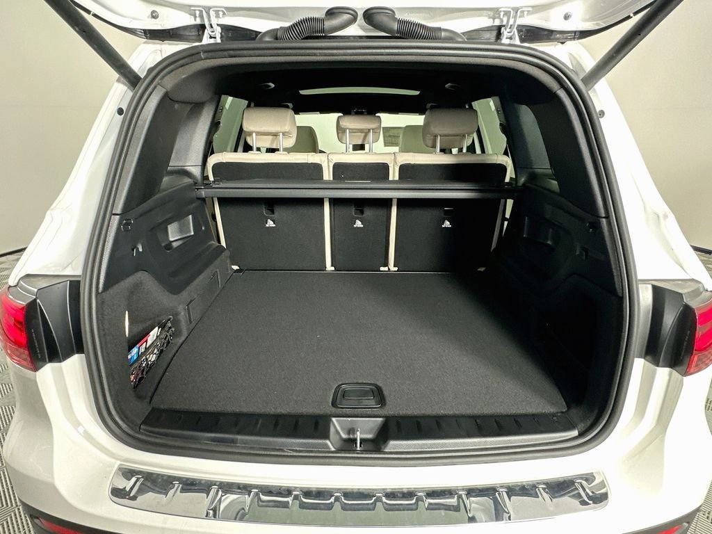 New 2026 Polar White Mercedes-Benz GLB 250 image 26