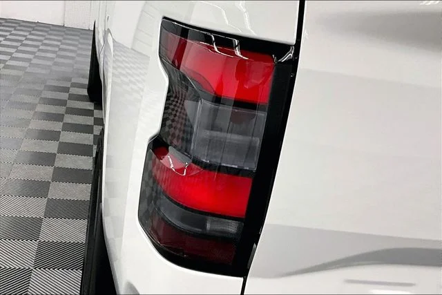 New 2026 Glacier White Nissan S image 21