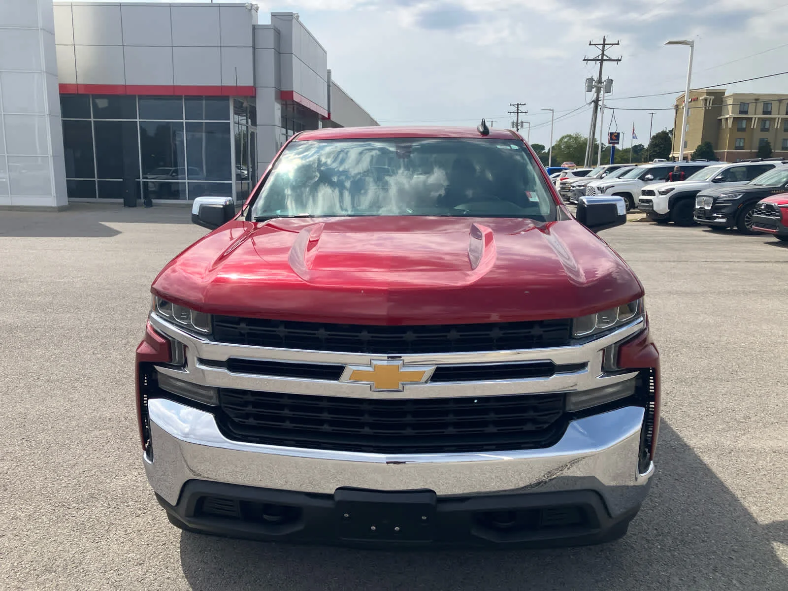 Used 2019 Cajun Red Tintcoat Chevrolet LT image 2