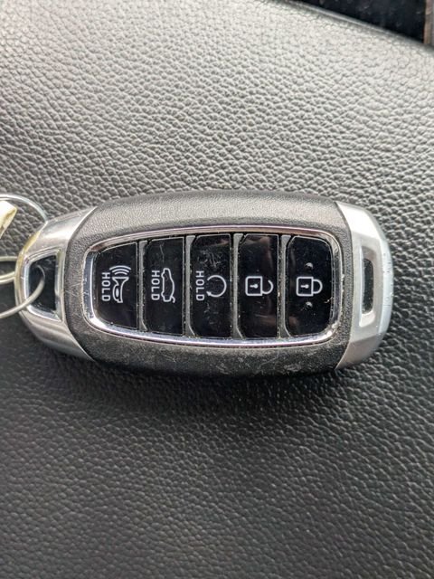 Used 2022 Black Hyundai SEL image 31