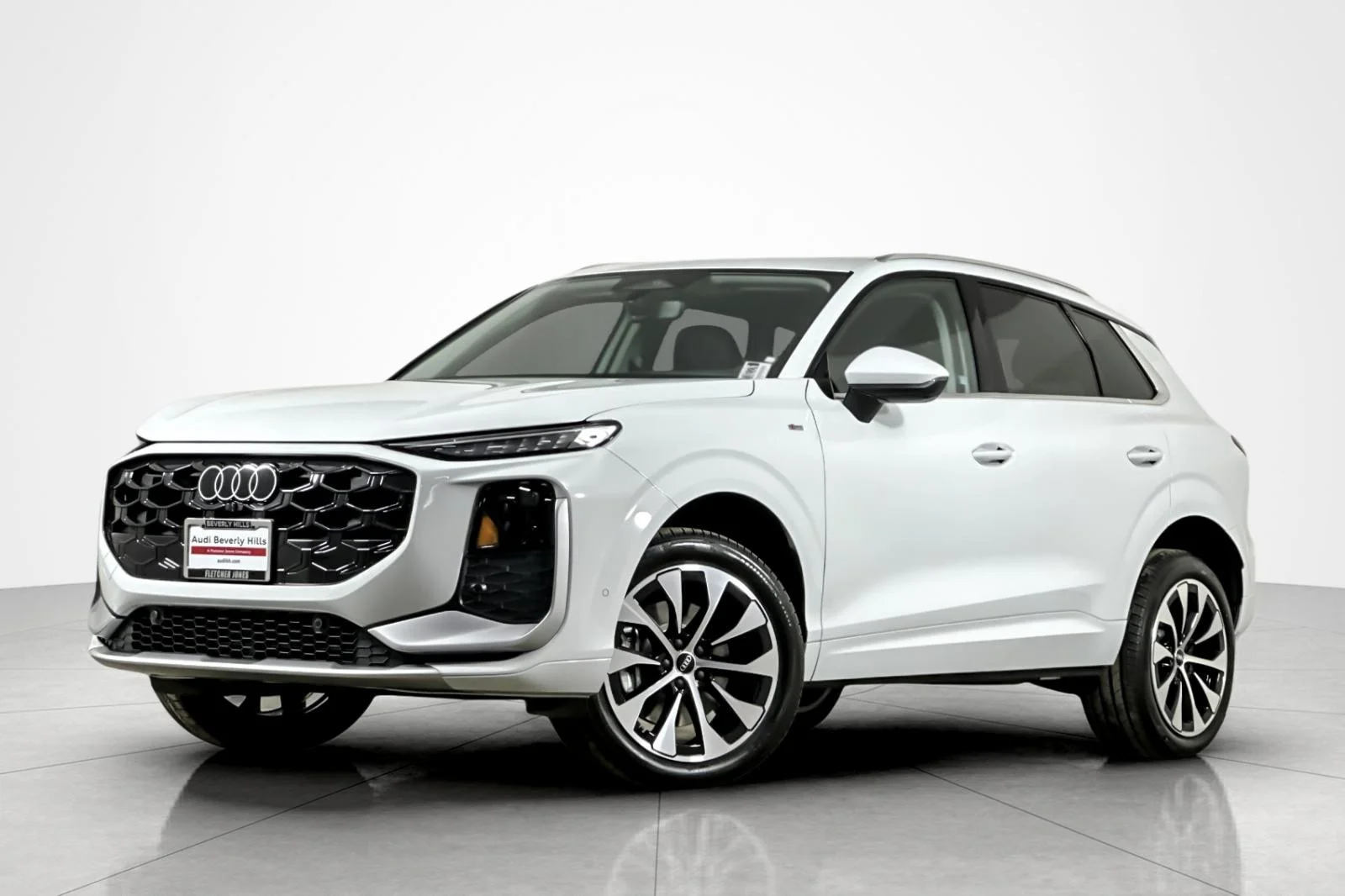 2026 Audi Q3 S line quattro's photo