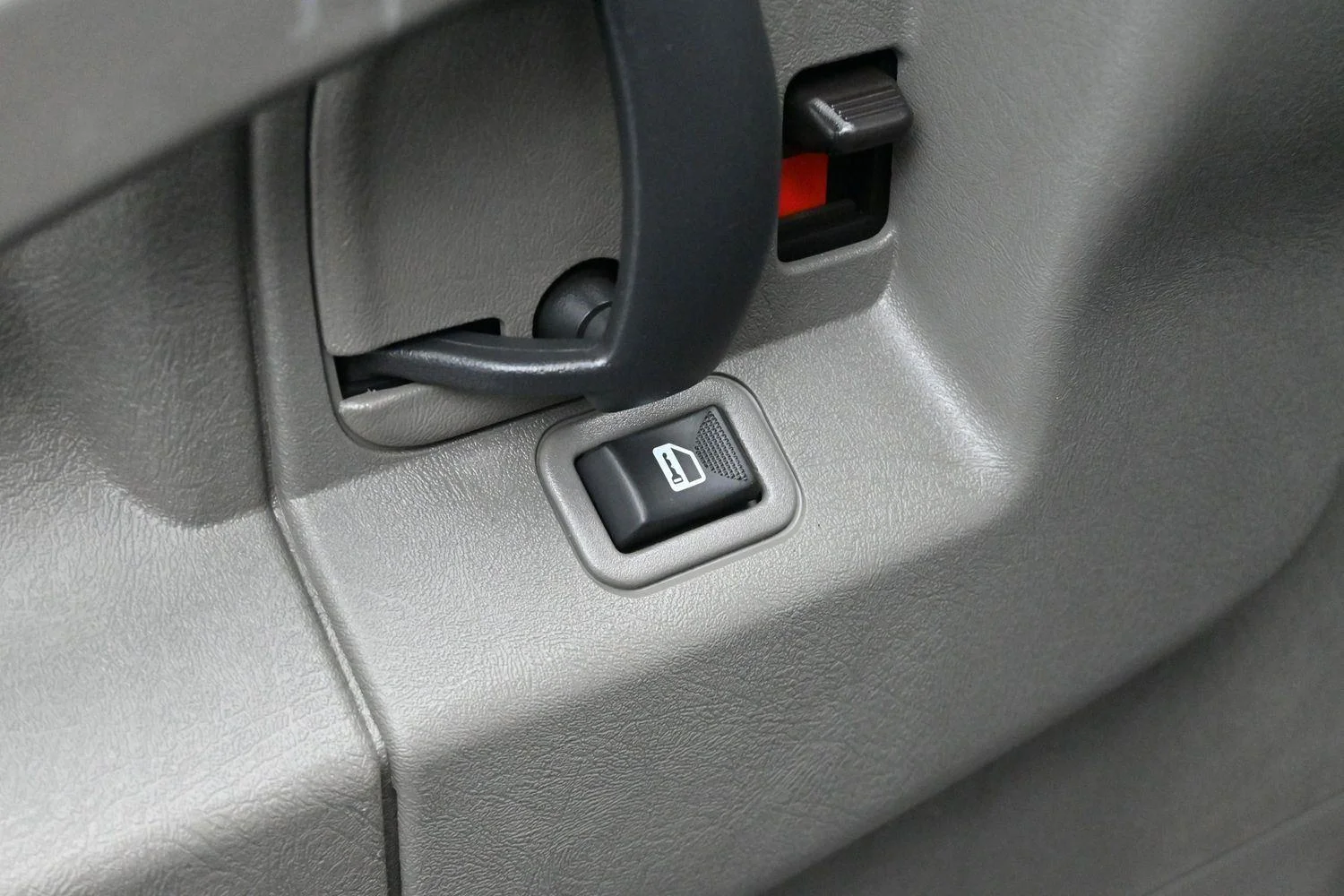 Used 2023 Summit White Chevrolet WT image 11