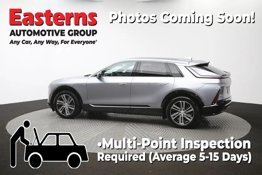 Used 2024 Silver Cadillac Luxury image 63