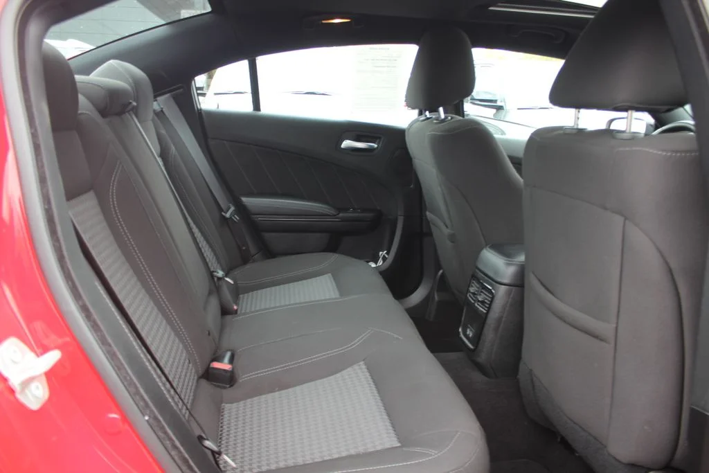 Used 2023 Red Dodge SXT image 31