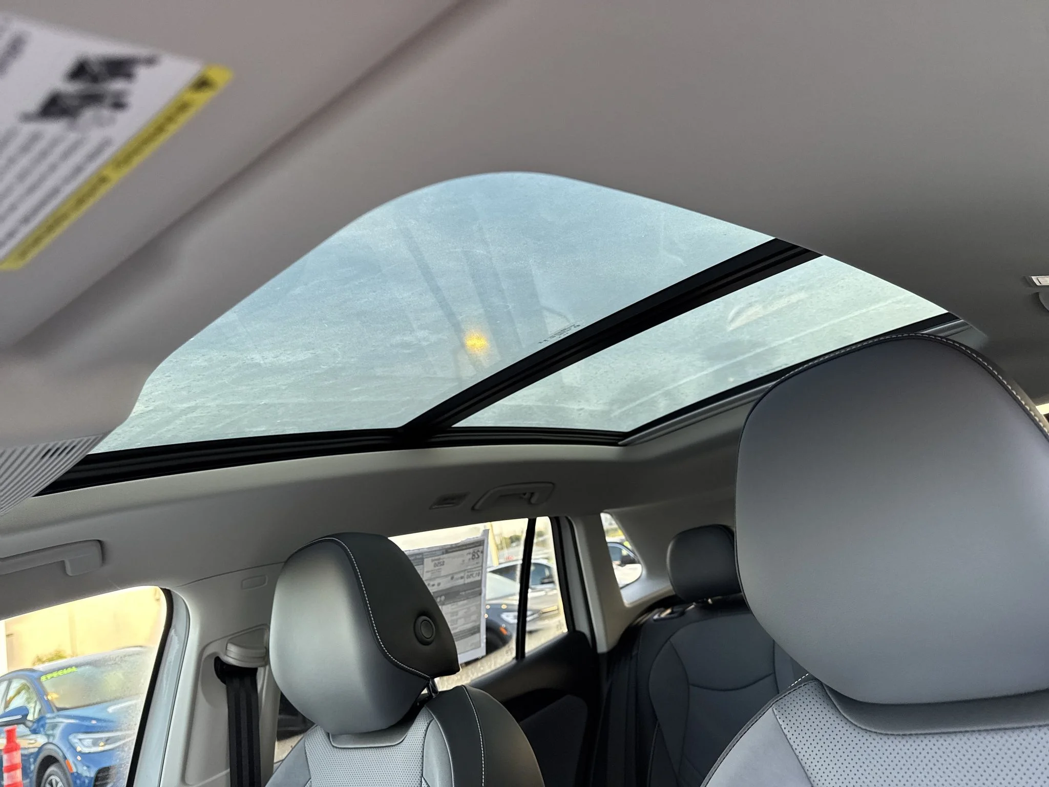 New 2026 Pure White Volkswagen SE image 32