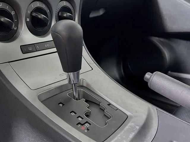 Used 2011 Crystal White Pearl Mica Mazda i Touring image 21