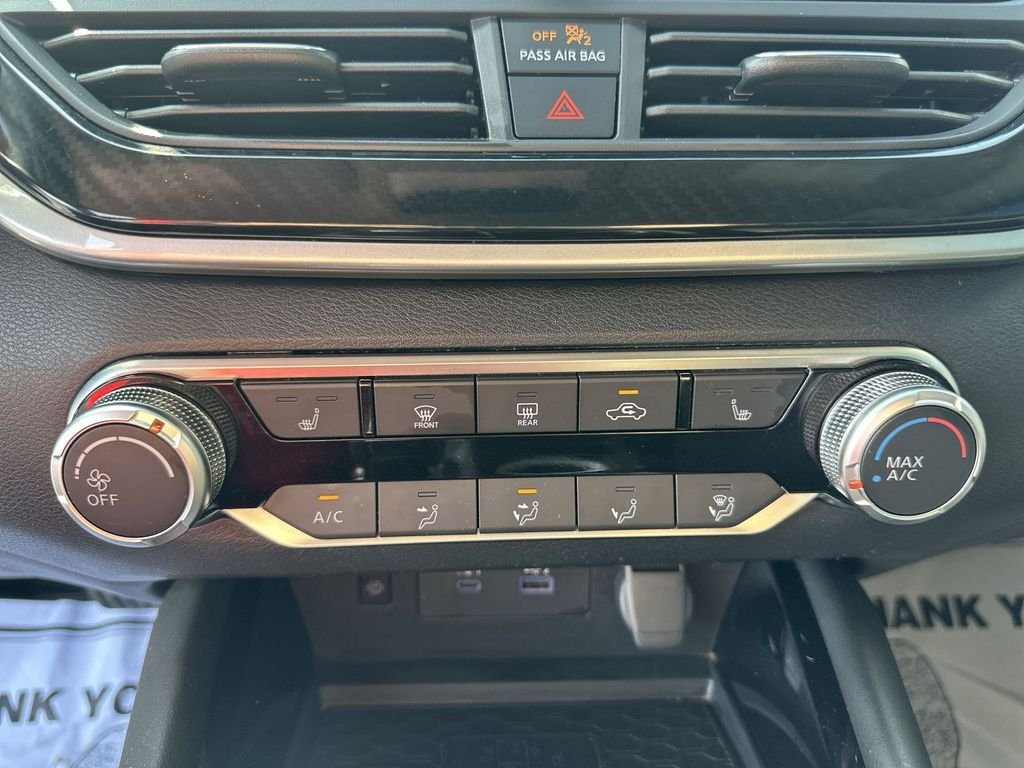 Used 2023 Black Nissan 2.5 SR image 25