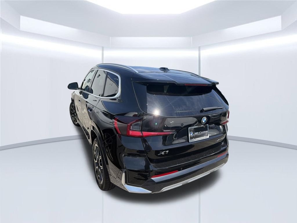 Used 2023 Black BMW xDrive28i image 4