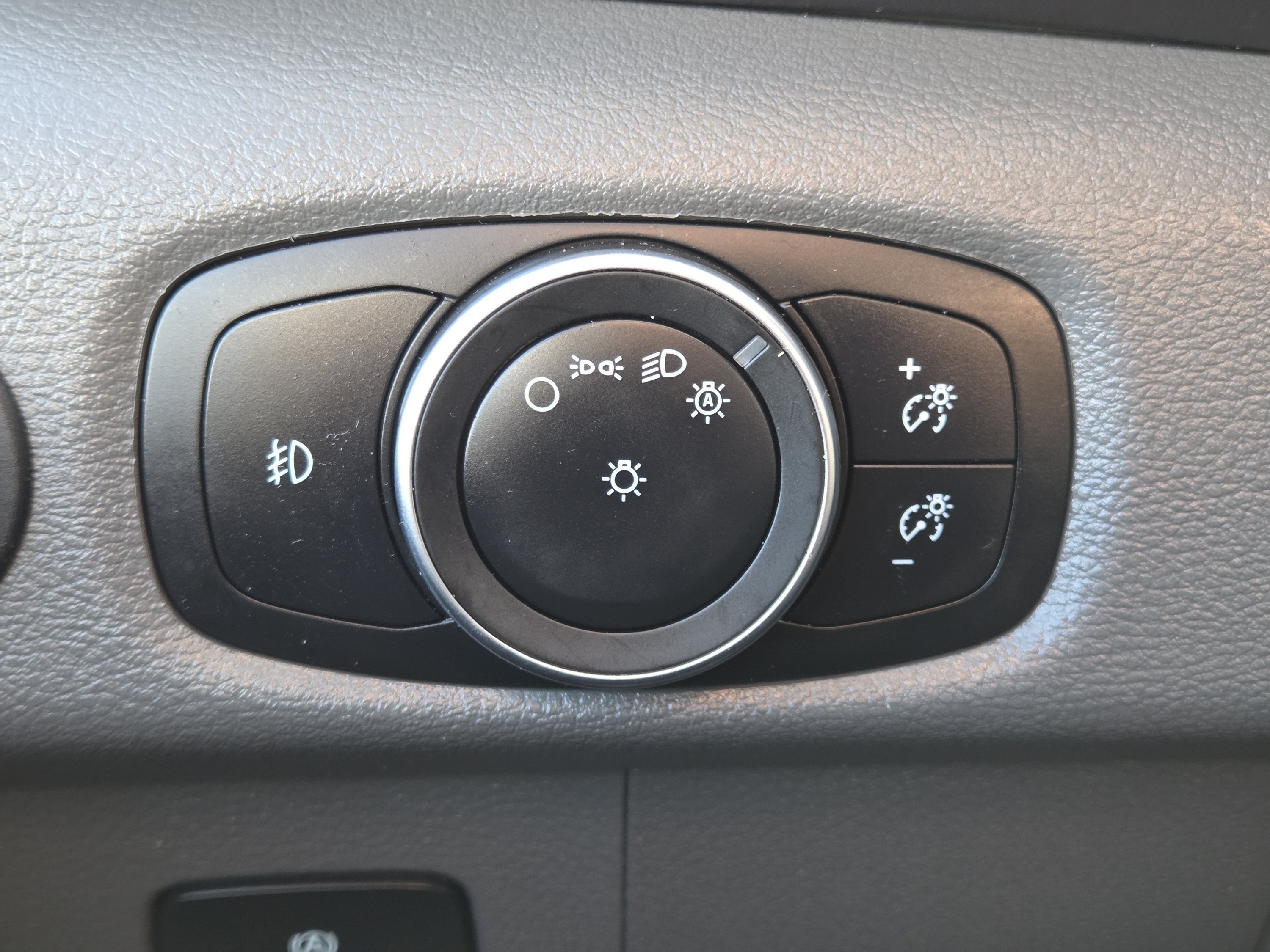 Used 2023 Oxford White Ford Base image 34