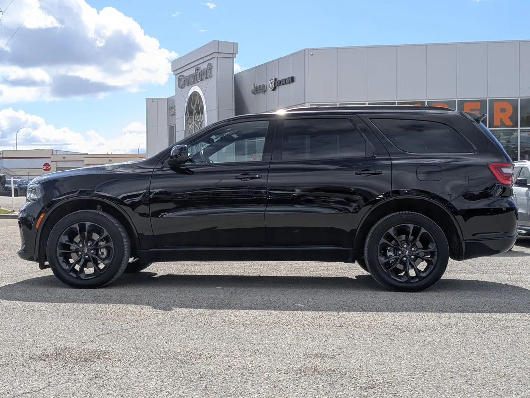 Certified Used 2024 Black Dodge SXT Plus - - AWD - Blacktop Pkg - 3rd-Row Seating (7-Pass) - Power Sunroof & More! image 5