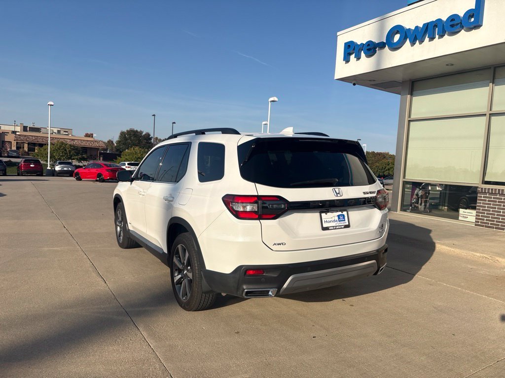 Certified Used 2025 Platinum White Pearl Honda Elite image 7