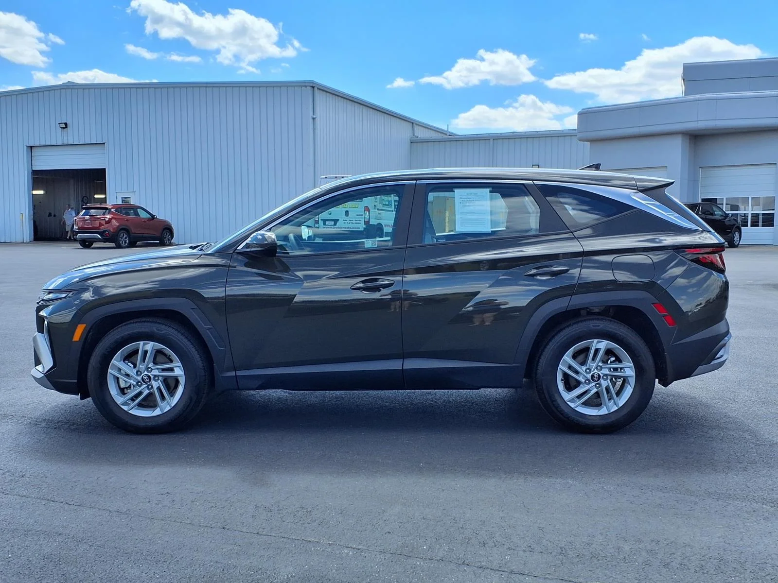 Certified Used 2025 Green Hyundai SE image 18