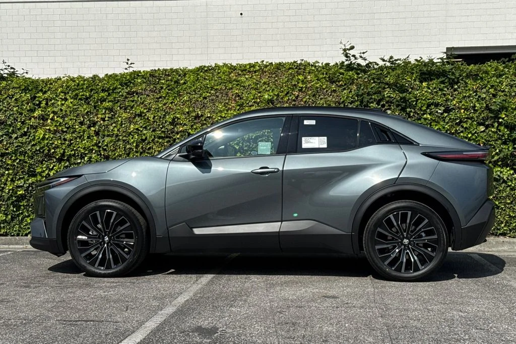 New 2026 Overcast Toyota XSE image 7