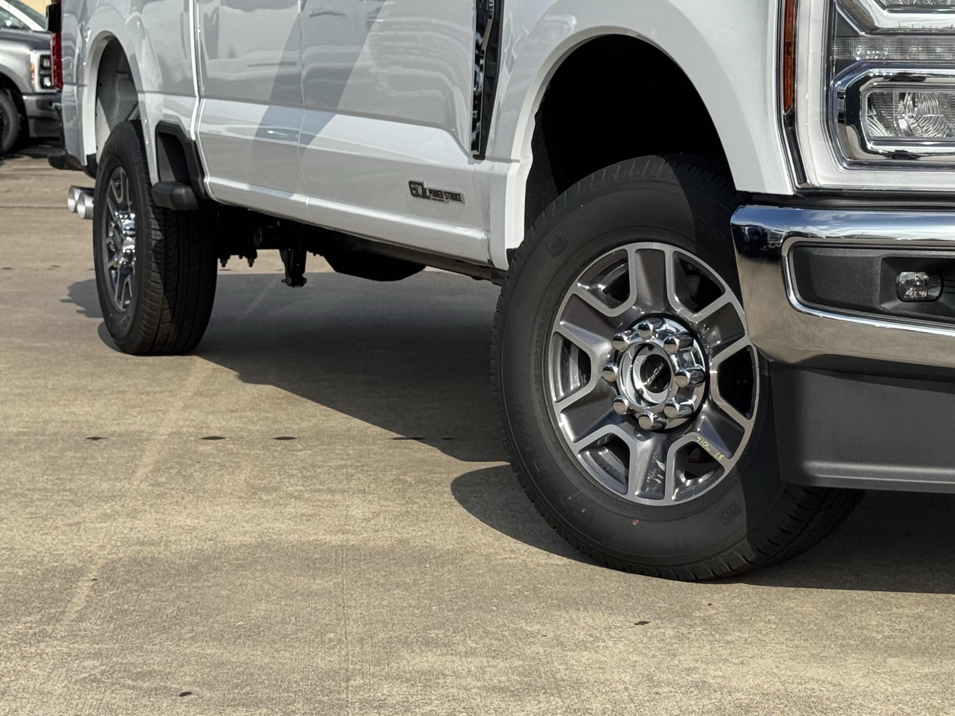 New 2026 Oxford White Ford LARIAT image 11
