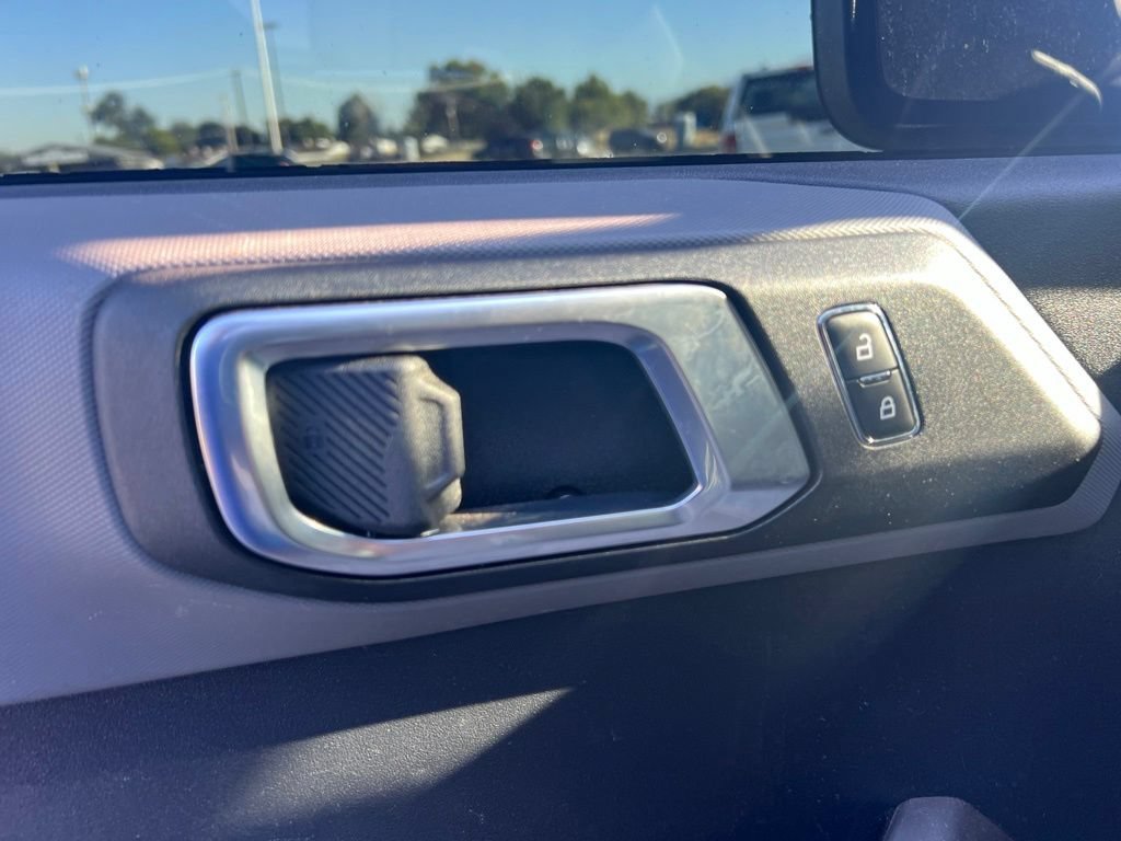 Used 2023 Cactus Gray Ford Everglades image 24