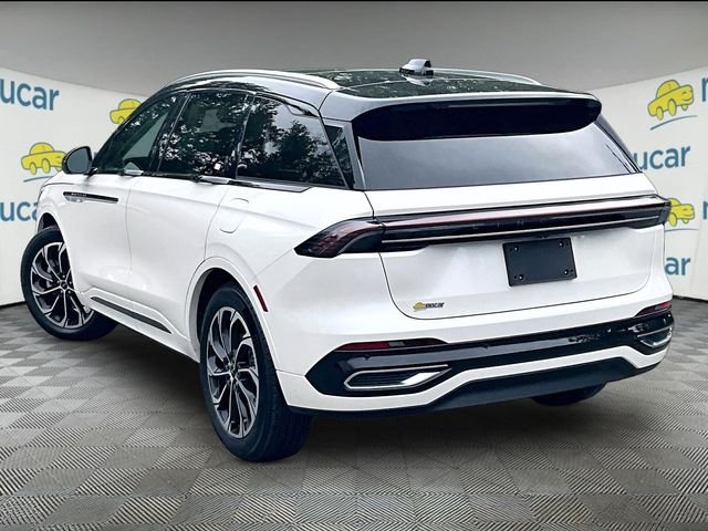 Used 2025 White Lincoln Reserve image 2