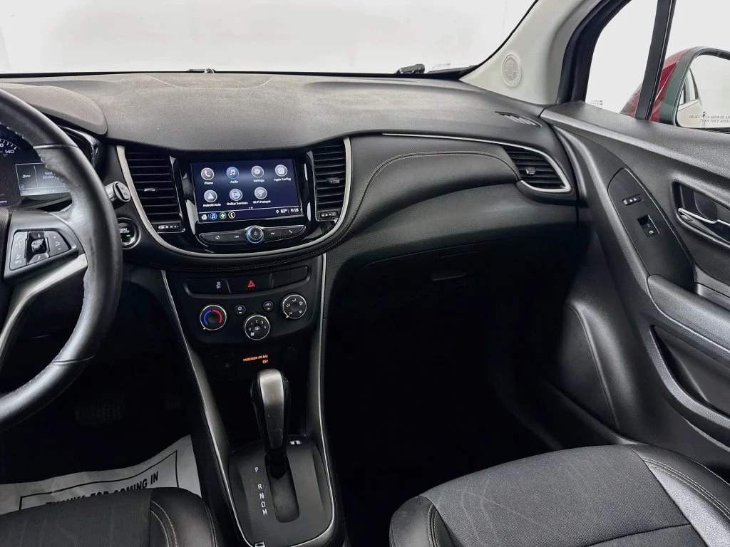 Used 2018 Red Chevrolet LT image 27