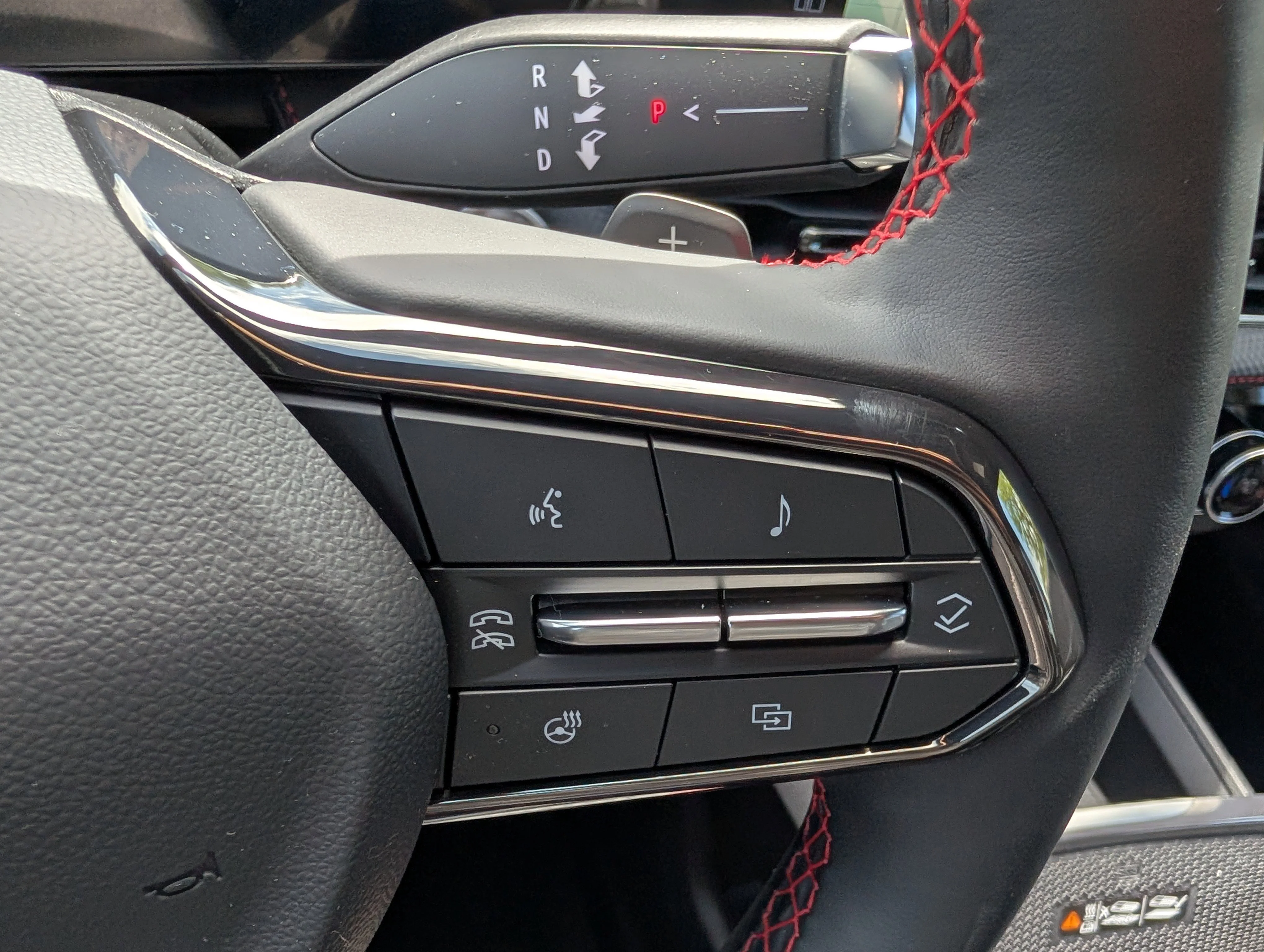 Used 2025 Sterling Gray Metallic Chevrolet AWD RS image 29