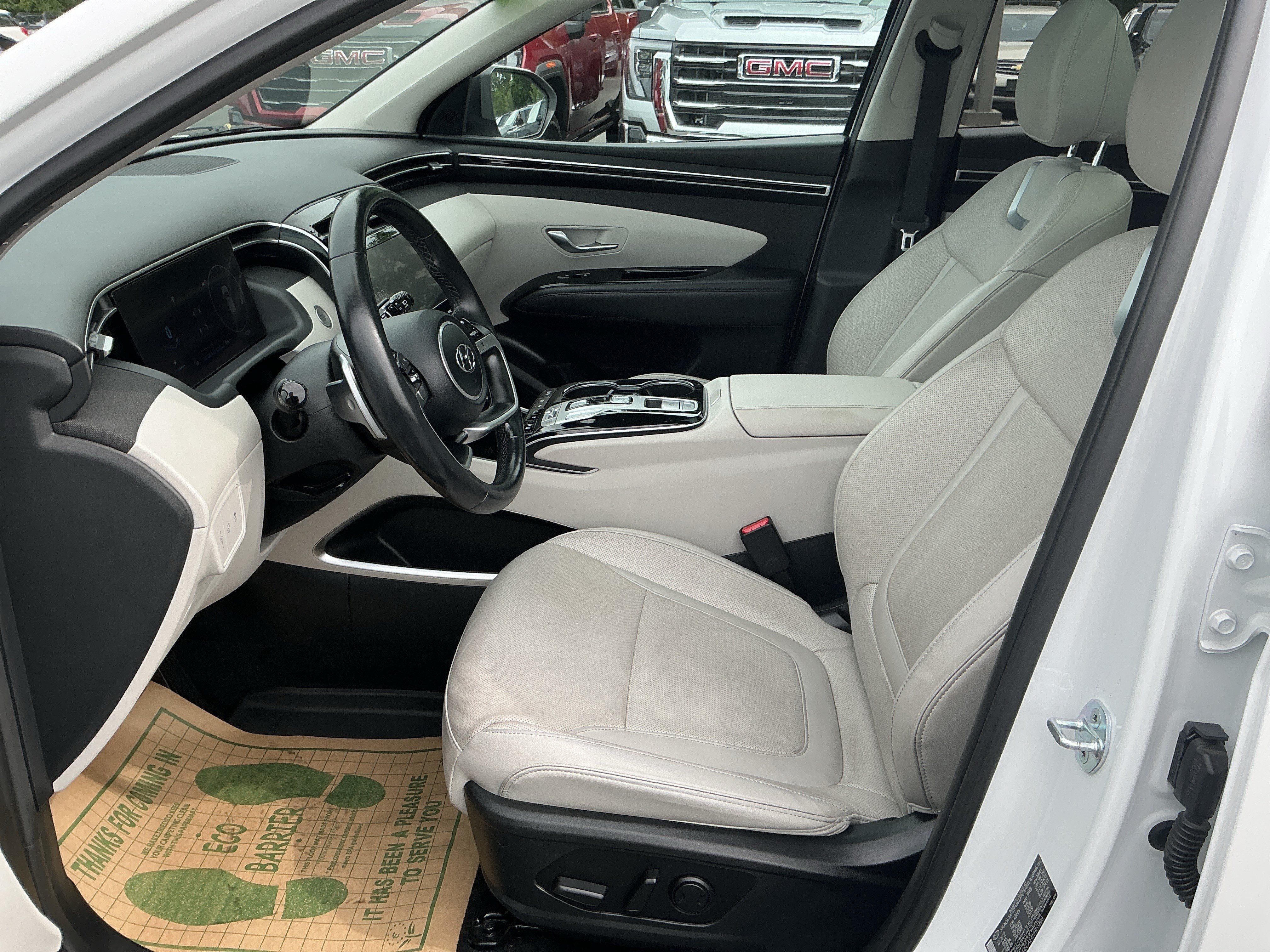 Used 2022 Quartz White Hyundai Limited image 15