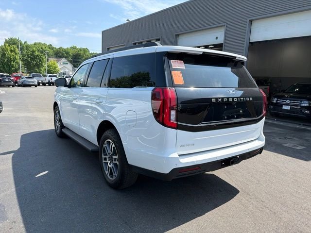 Used 2025 White Ford Active image 4