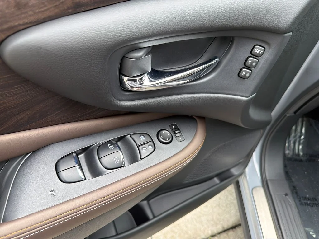 Used 2024 Gray Nissan Platinum image 20