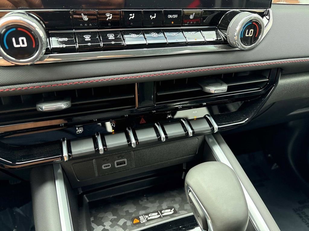 2026 Chevrolet Colorado Z71 - Photo 27