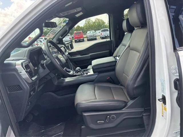 New 2026 Star White Metallic Tri-Coat Ford Lariat® image 32
