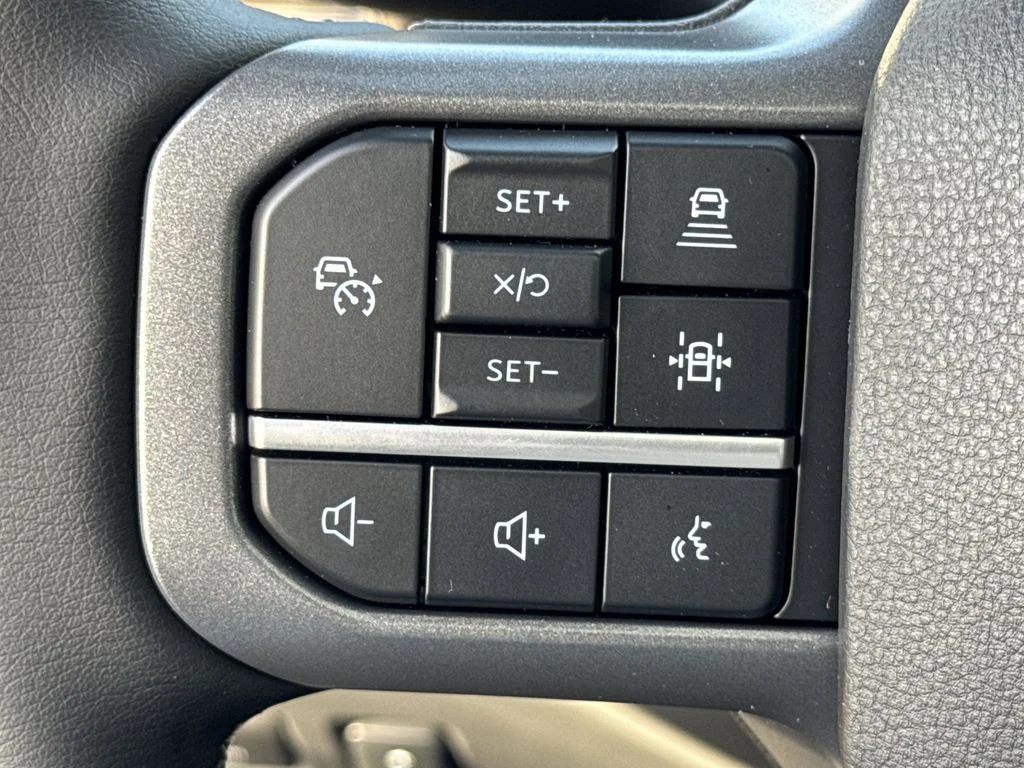 New 2025 White Ford Lariat image 25