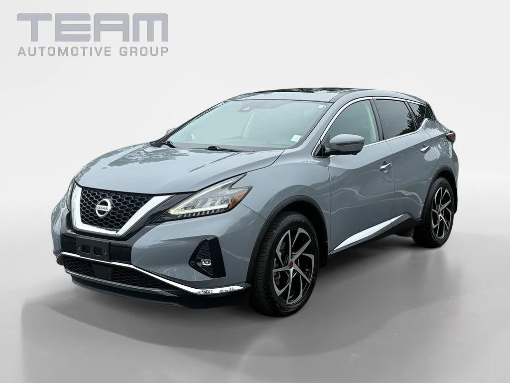 Used 2021 Gray Nissan SL image 3
