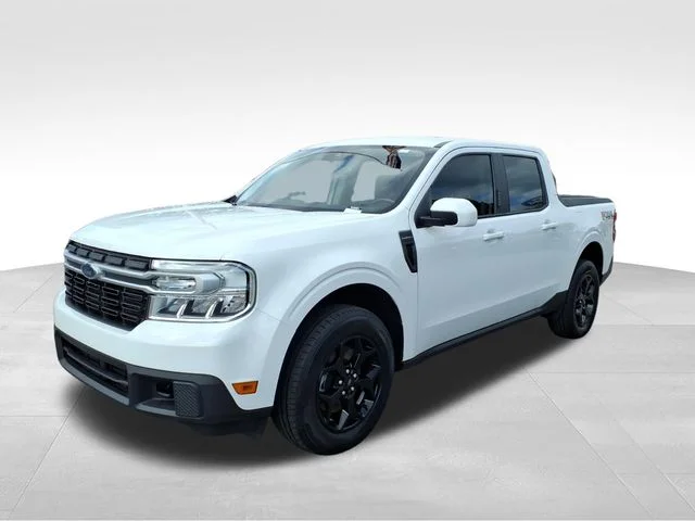 Used 2023 White Ford Lariat image 2