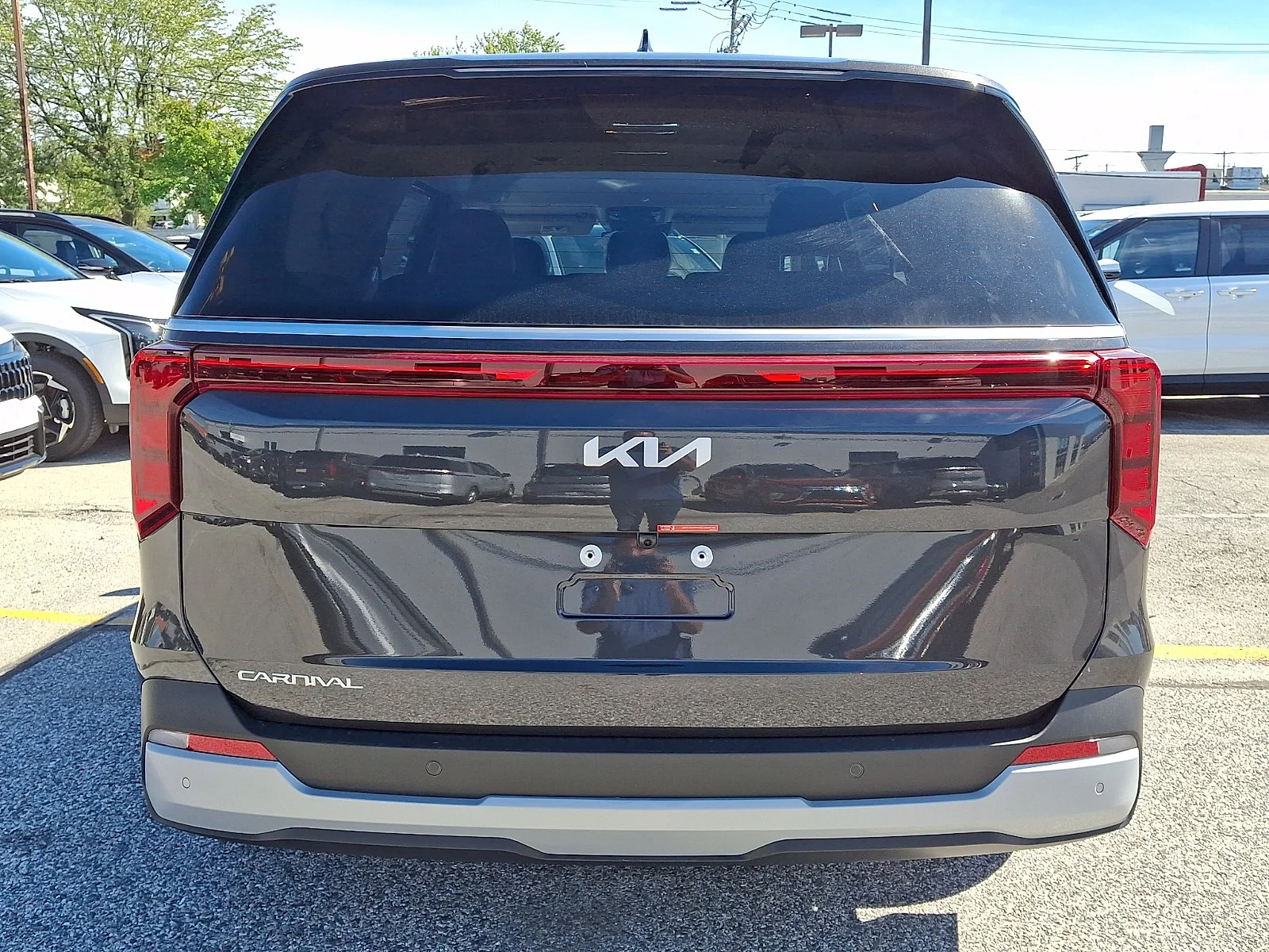 New 2027 Gray Kia LXS image 6