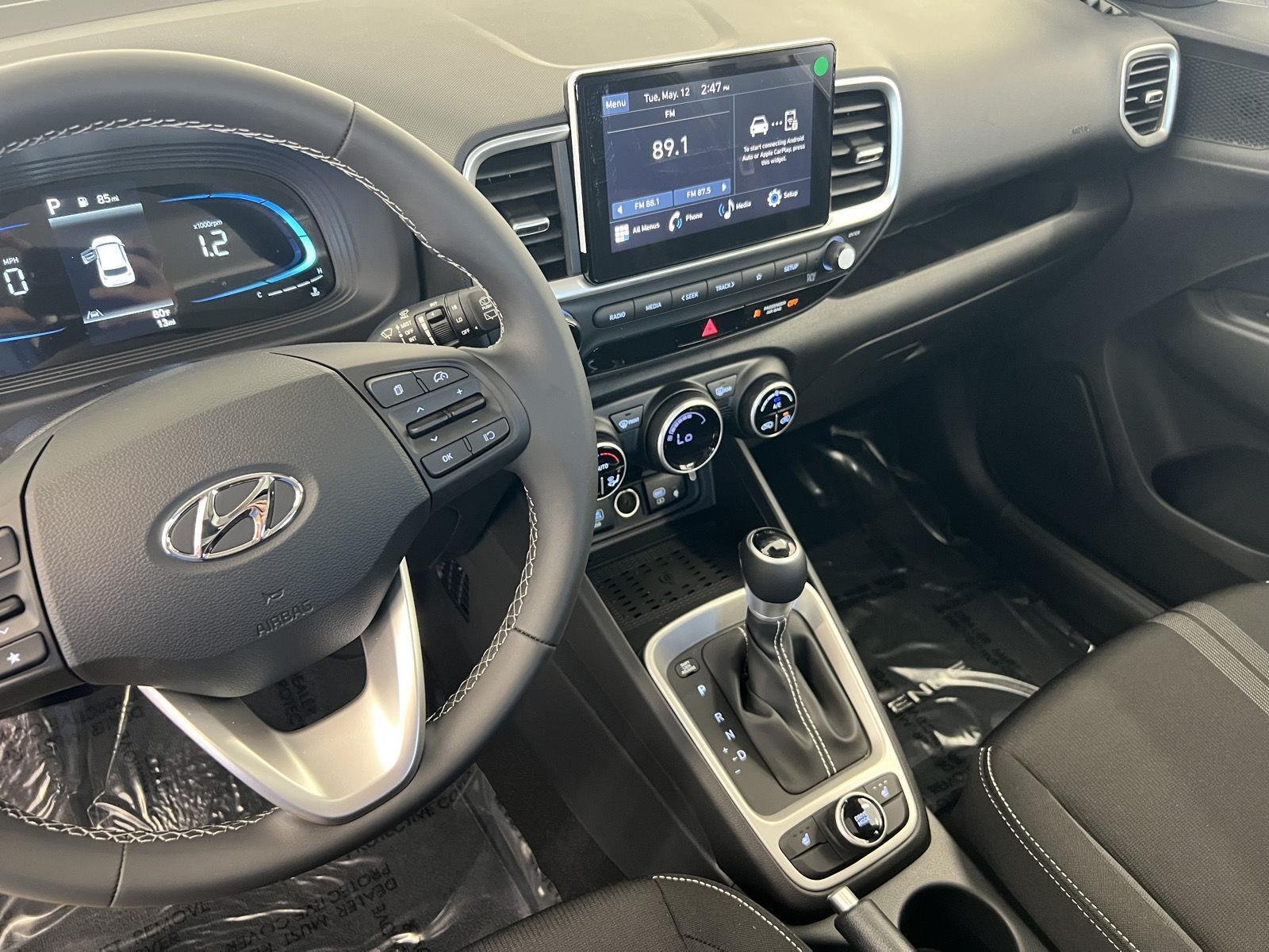 New 2026 Shimmering Silver Hyundai SEL image 20
