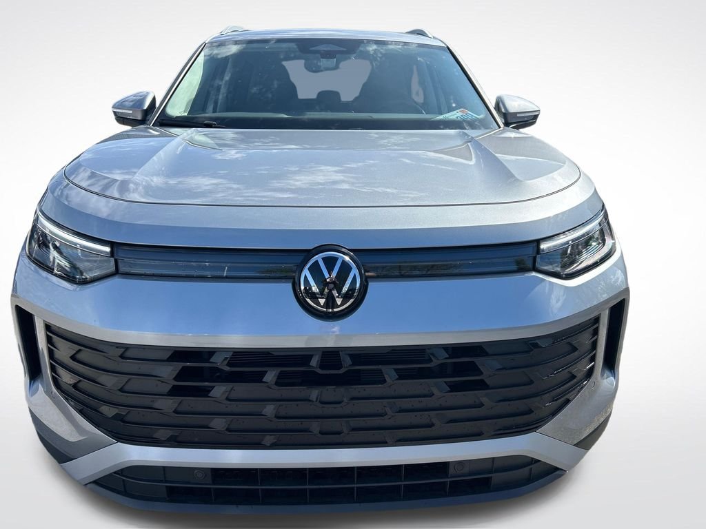 New 2026 Silver Volkswagen 2.0T SE image 8