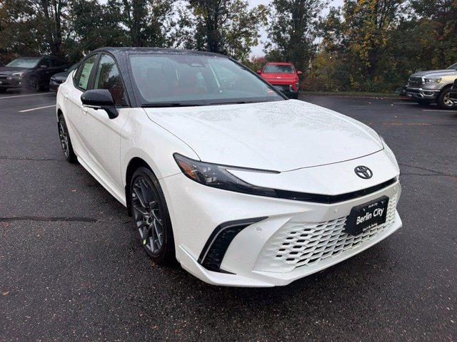 New 2026 Wind Chill Pearl with Midnight Black Metallic roof <sup>1</sup> Toyota  XSE AWD image 3