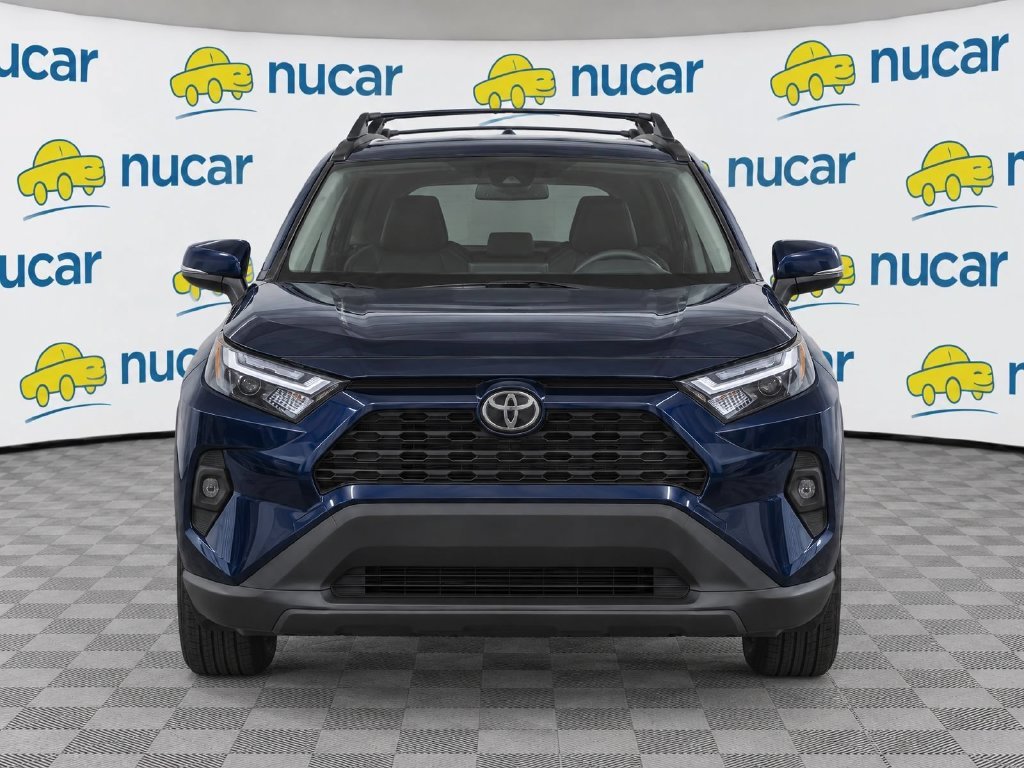 Certified Used 2025  Toyota XLE Premium image 5