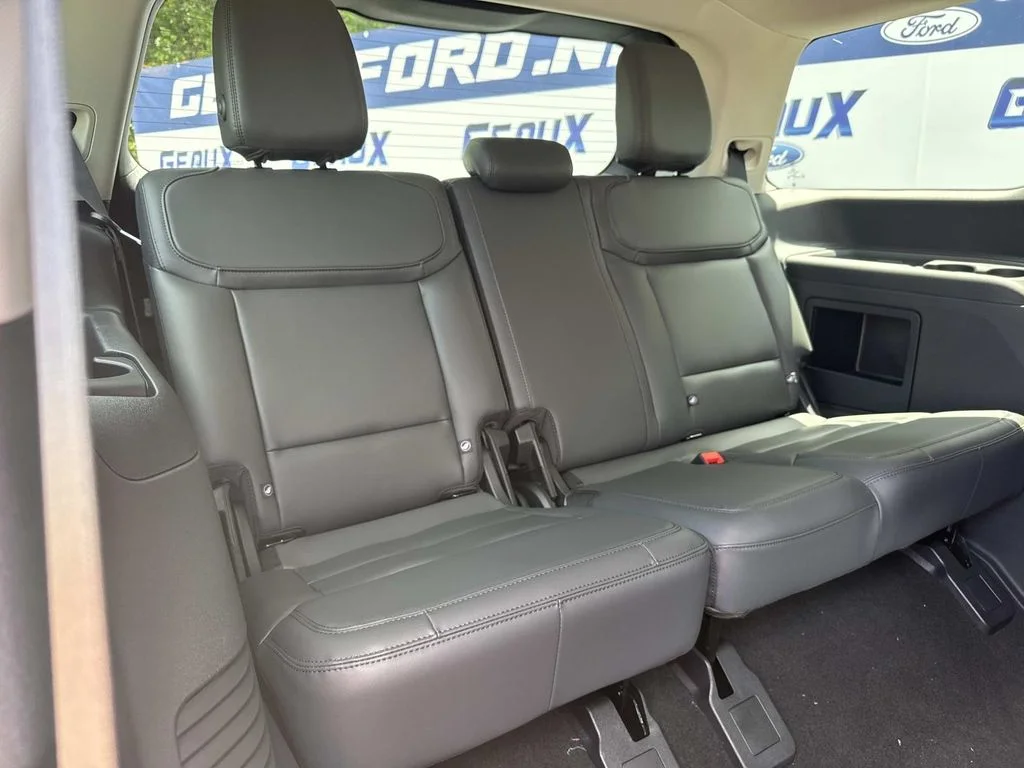 New 2026 Agate Black Metallic Ford Active image 23