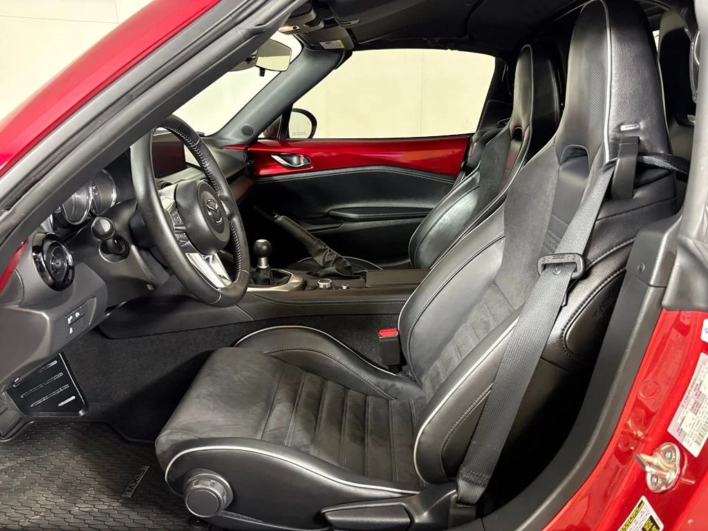 Used 2025 Red Mazda Club image 18
