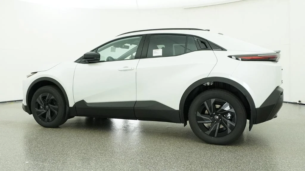 New 2026 Wind Chill Pearl Toyota SE image 30