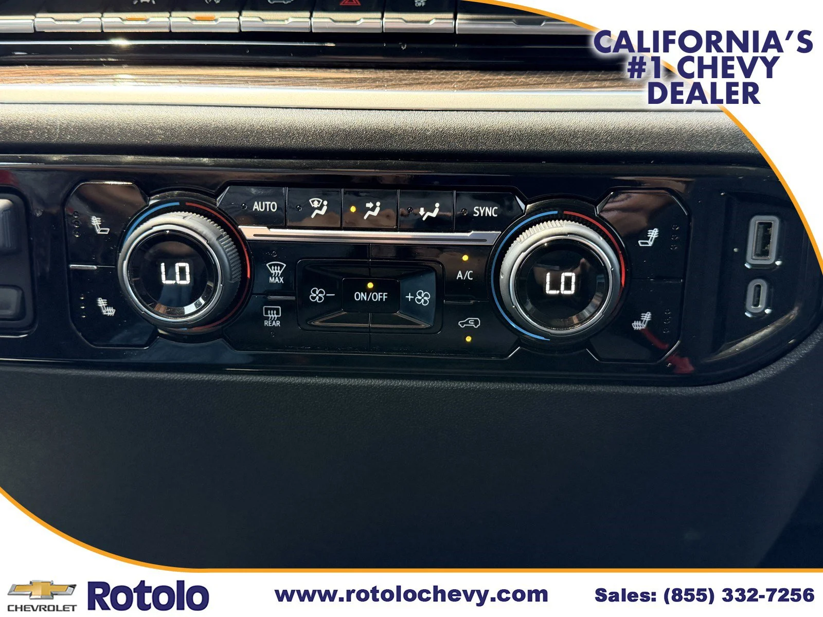 Used 2025 Summit White Chevrolet LT image 19
