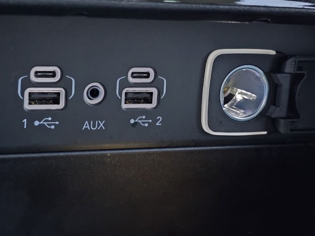 Used 2024 Silver Jeep Limited image 30