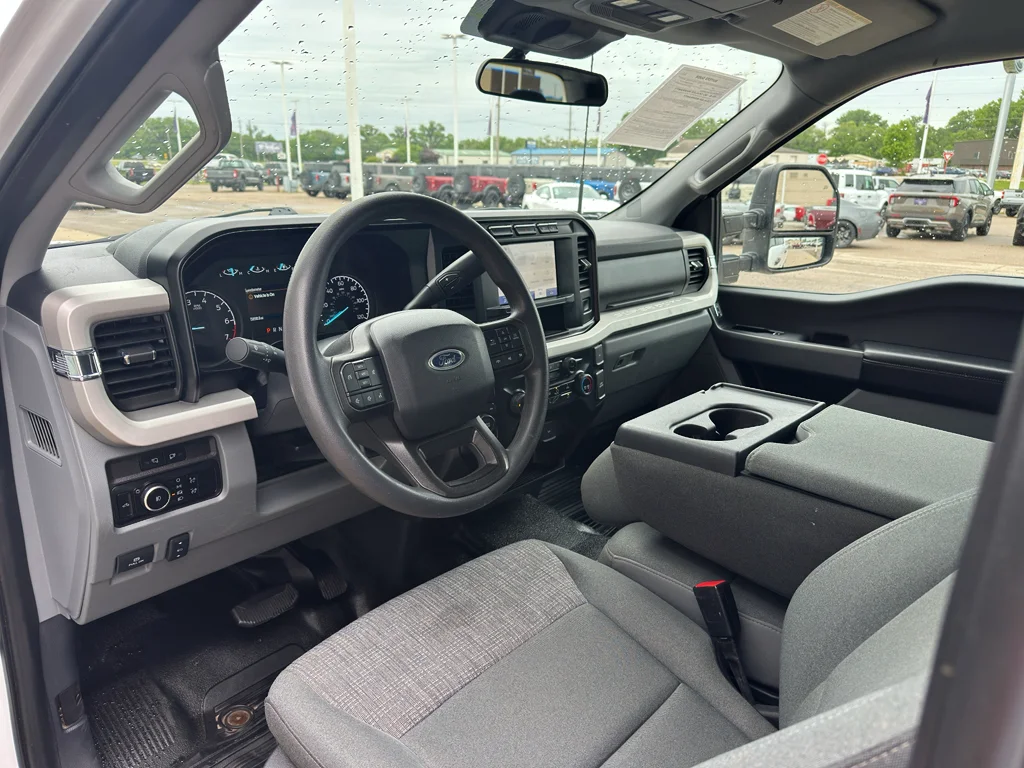 Used 2024 Oxford White Ford XLT image 14